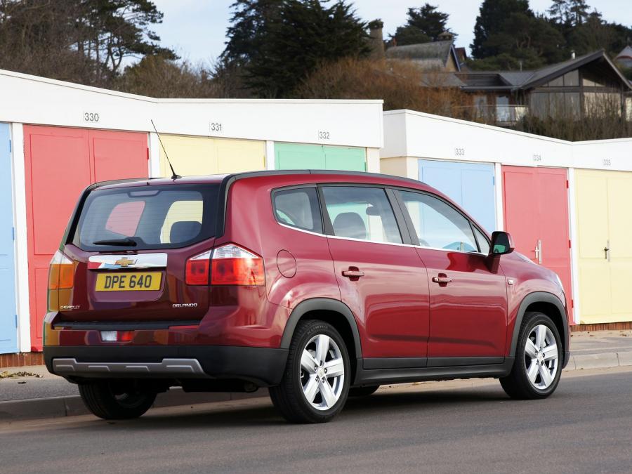  Chevrolet Orlando 2010 года  (UK) (фото 7 из 14)